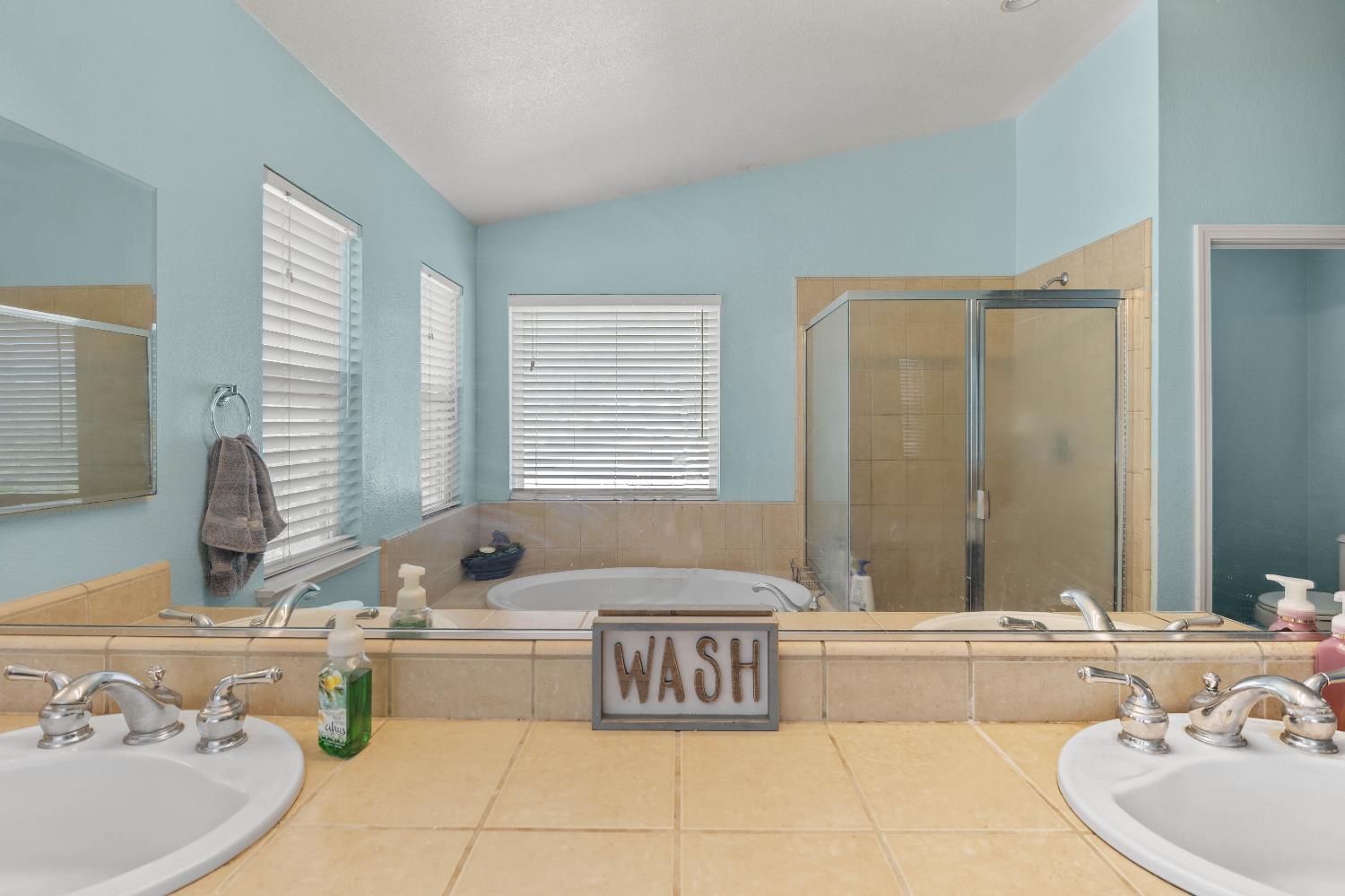 1777 Daniel Dr, Ripon, CA 95366