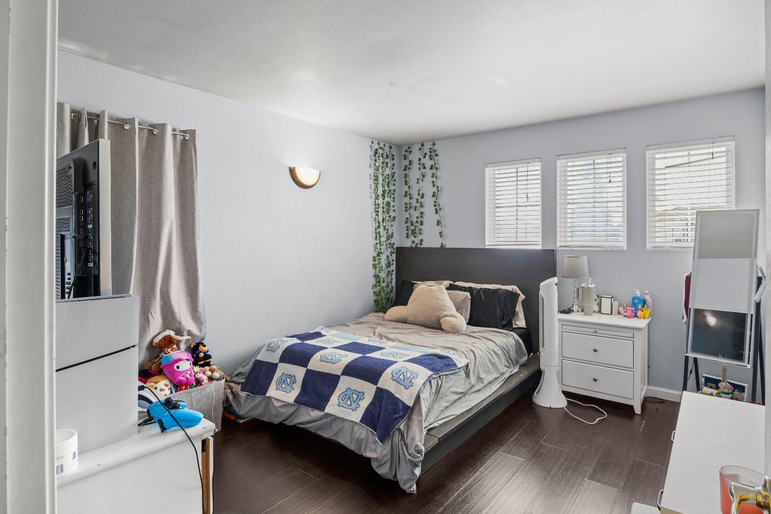 1777 Daniel Dr, Ripon, CA 95366