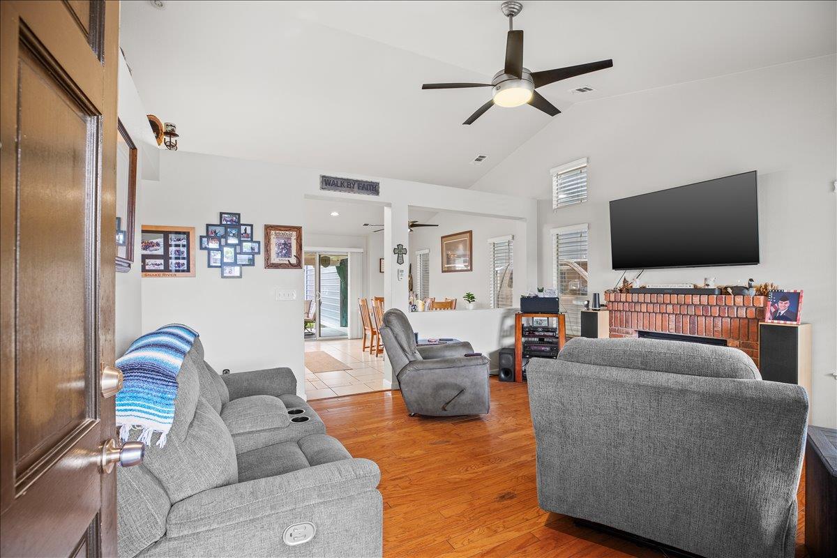 840 N Central, Modesto, CA 95351