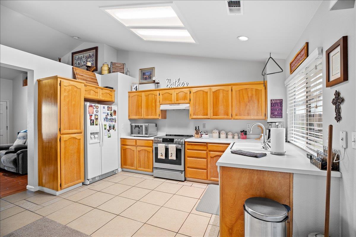 840 N Central, Modesto, CA 95351