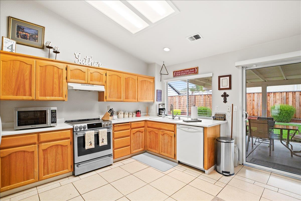 840 N Central, Modesto, CA 95351