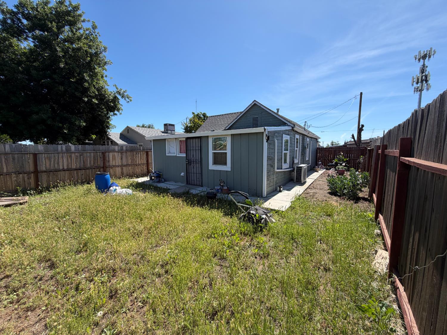 2135 Pine St, Ceres, CA 95307