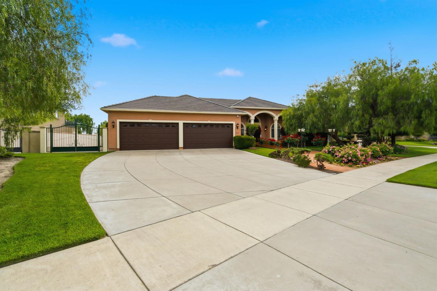 1418 Riverview Cir #E, Ripon, CA 95366