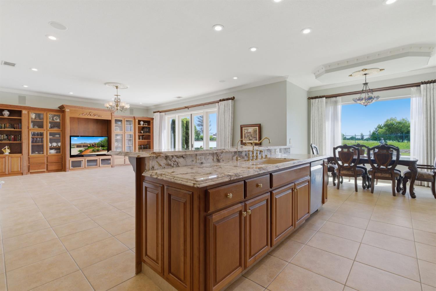 1418 Riverview Cir #E, Ripon, CA 95366