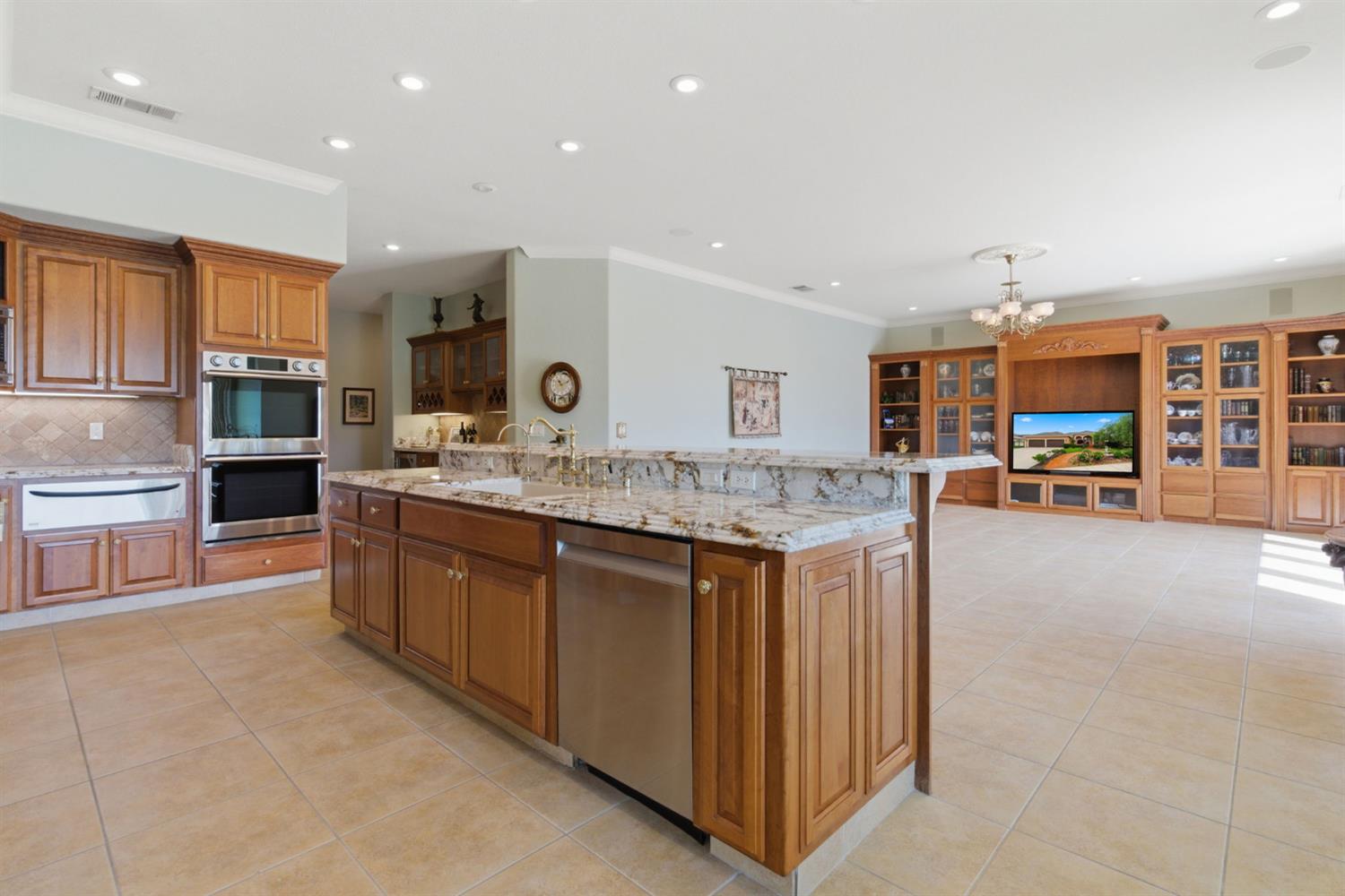 1418 Riverview Cir #E, Ripon, CA 95366