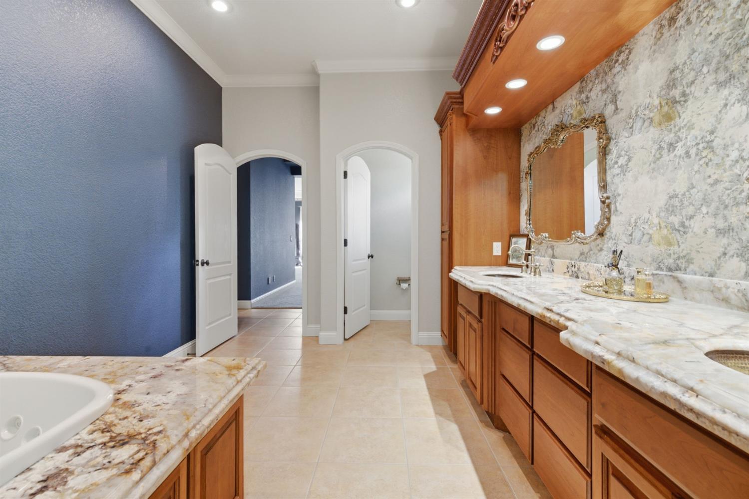 1418 Riverview Cir #E, Ripon, CA 95366