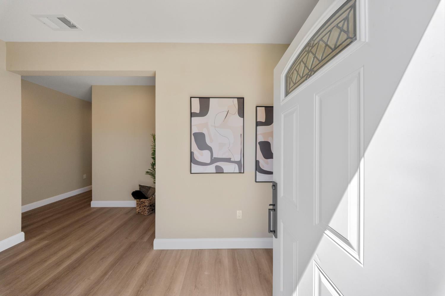 821 Nevada St, Manteca, CA 95337