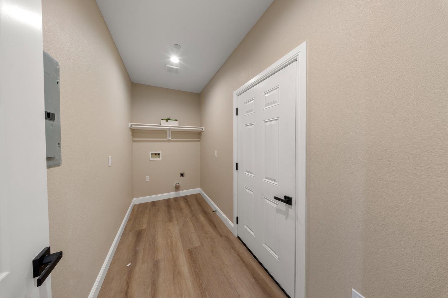 821 Nevada St, Manteca, CA 95337