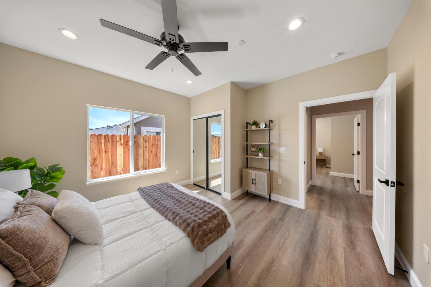 821 Nevada St, Manteca, CA 95337