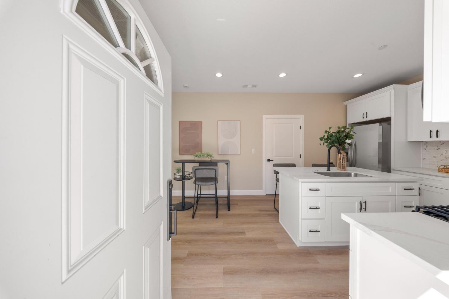 821 Nevada St, Manteca, CA 95337