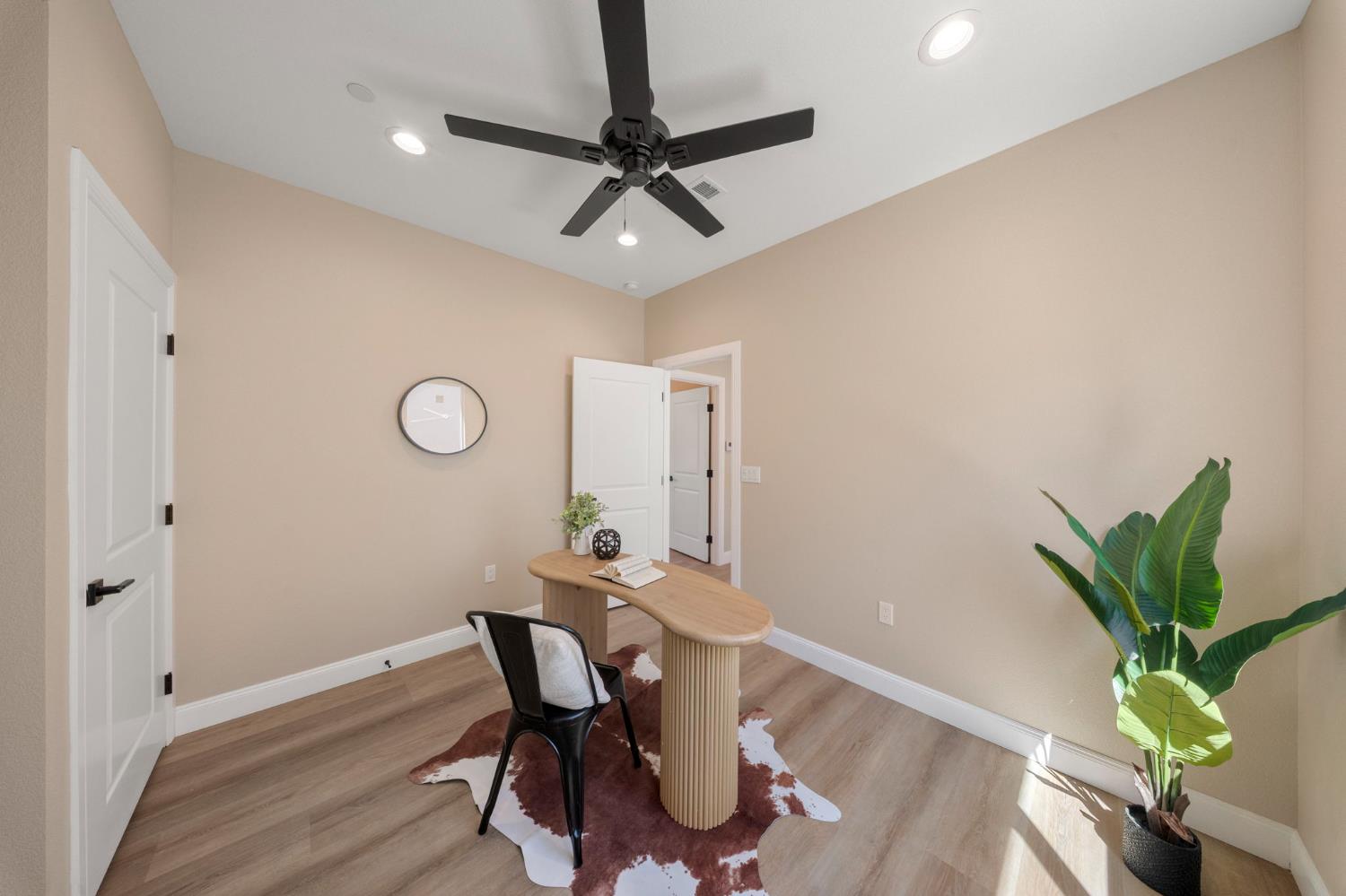 821 Nevada St, Manteca, CA 95337