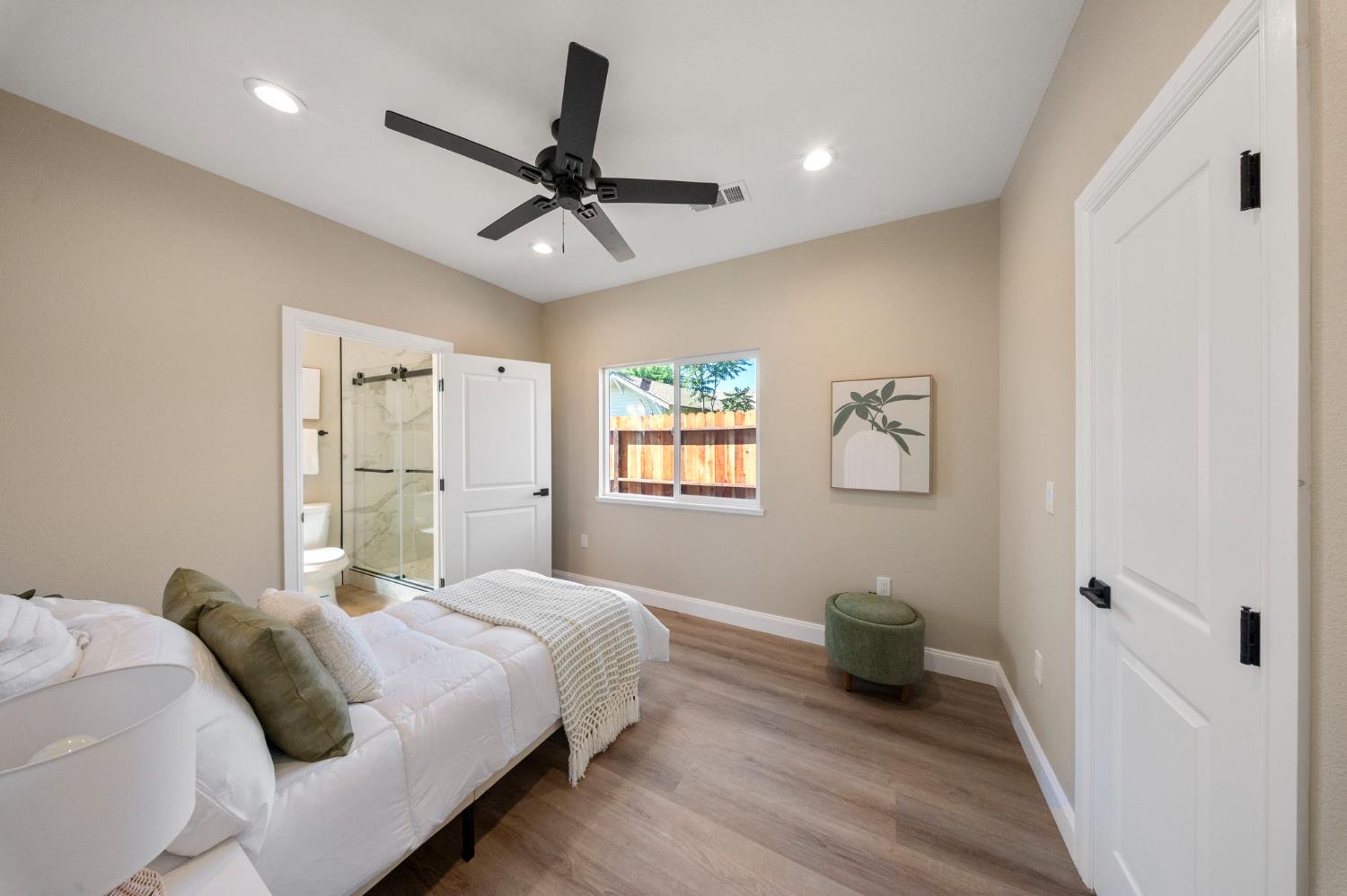 821 Nevada St, Manteca, CA 95337