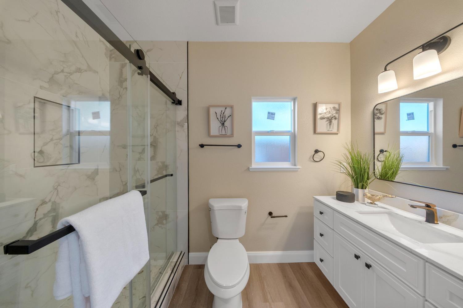 821 Nevada St, Manteca, CA 95337