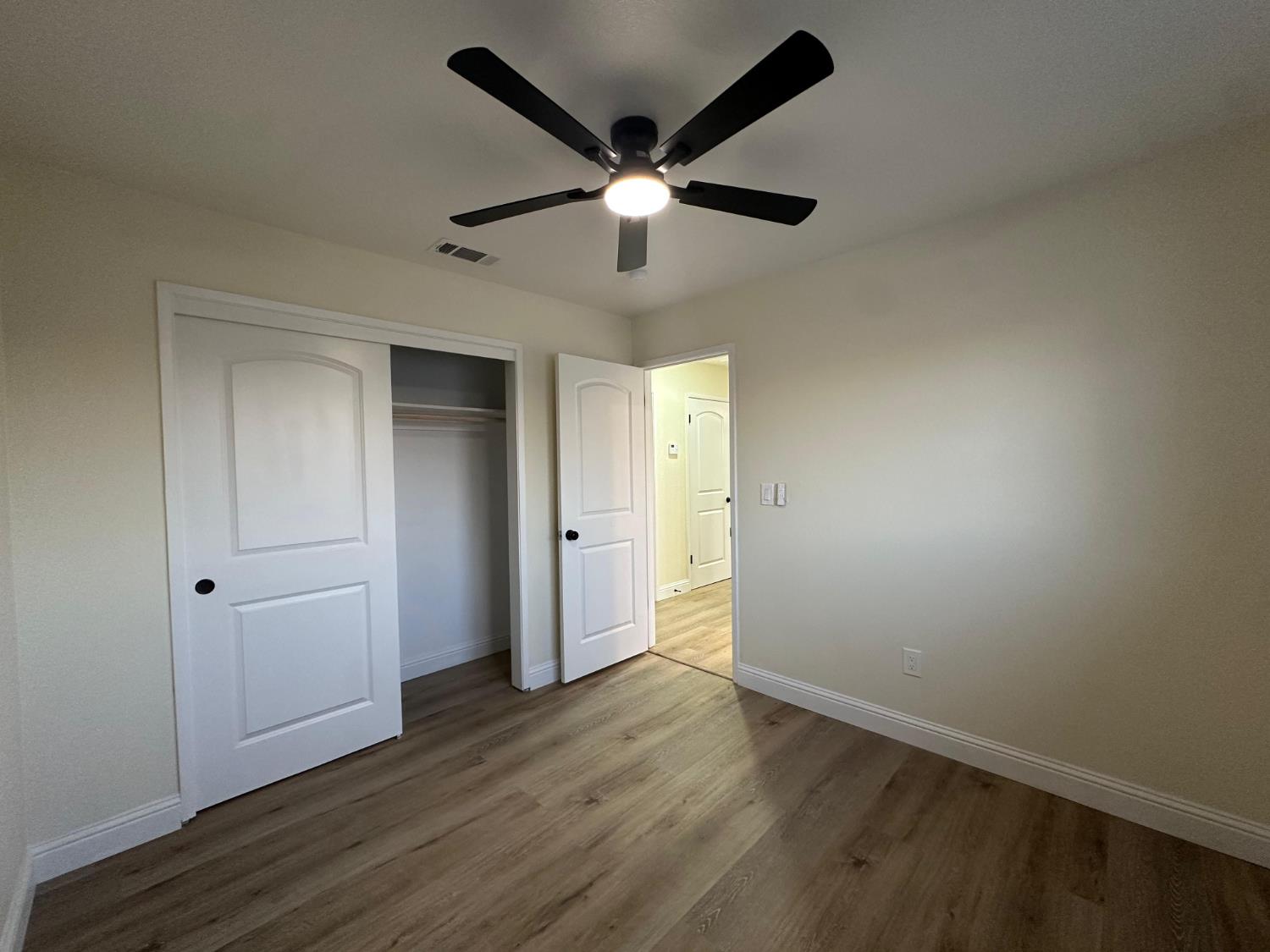 13000 Lorenzo Ct, Hickman, CA 95323