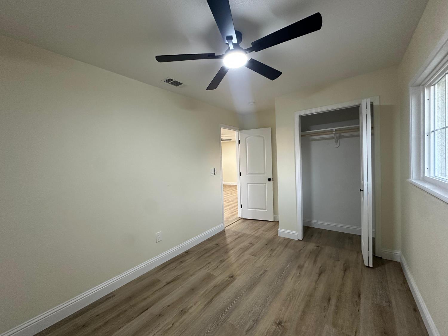 13000 Lorenzo Ct, Hickman, CA 95323