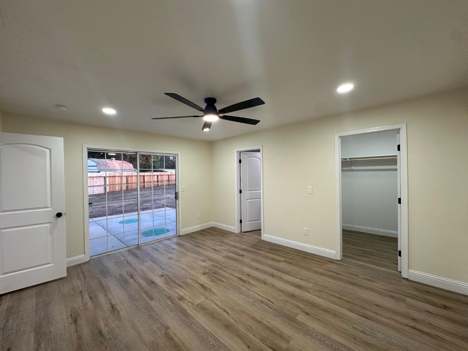 13000 Lorenzo Ct, Hickman, CA 95323