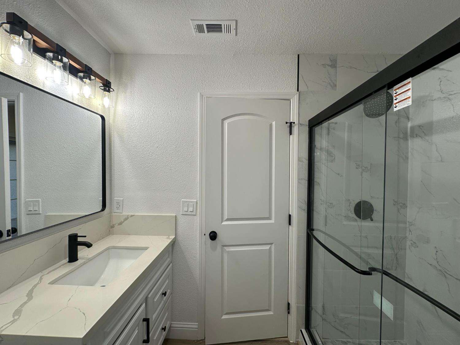 13000 Lorenzo Ct, Hickman, CA 95323