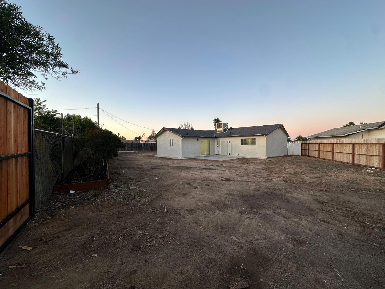 13000 Lorenzo Ct, Hickman, CA 95323