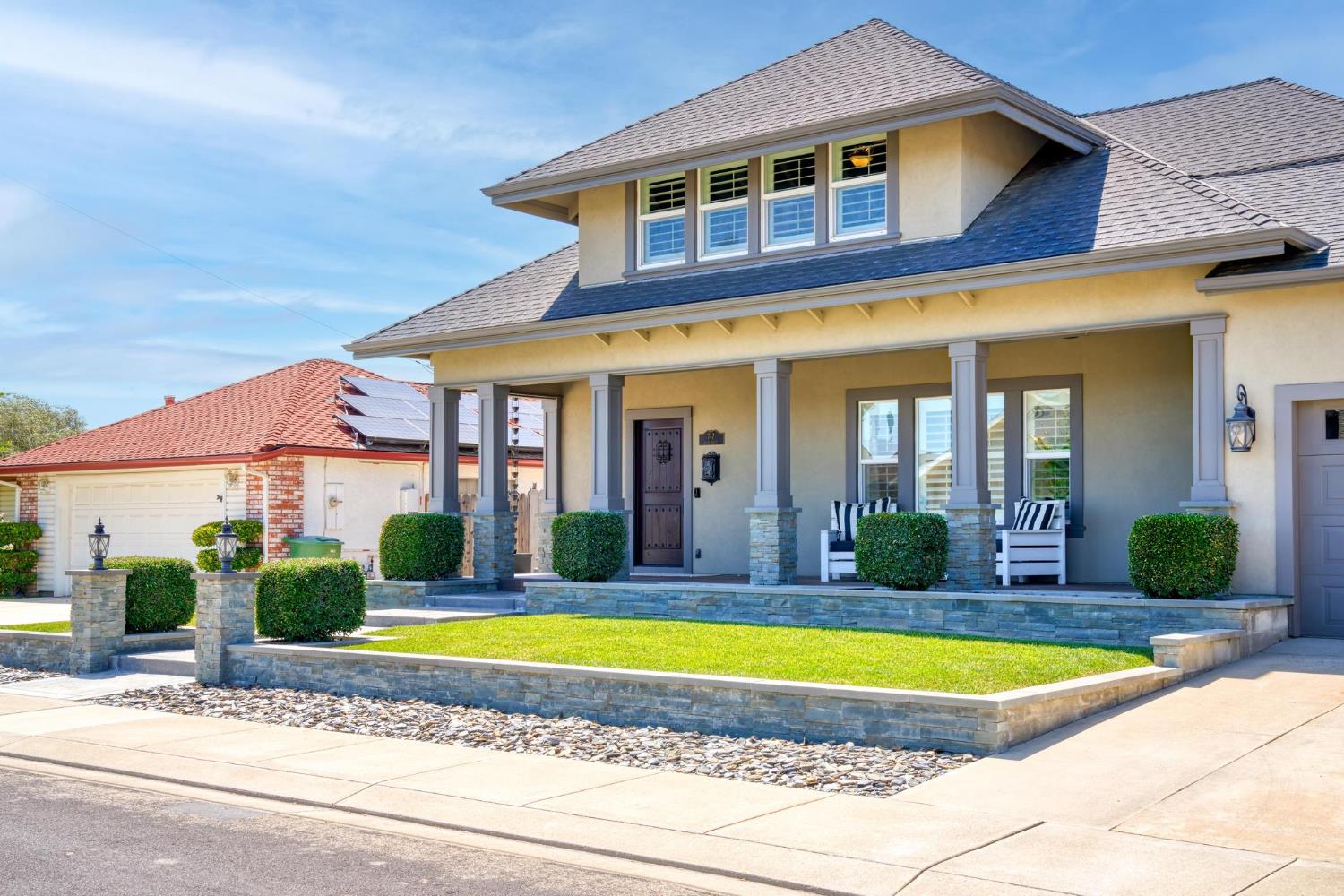 747 Palm Ave, Ripon, CA 95366