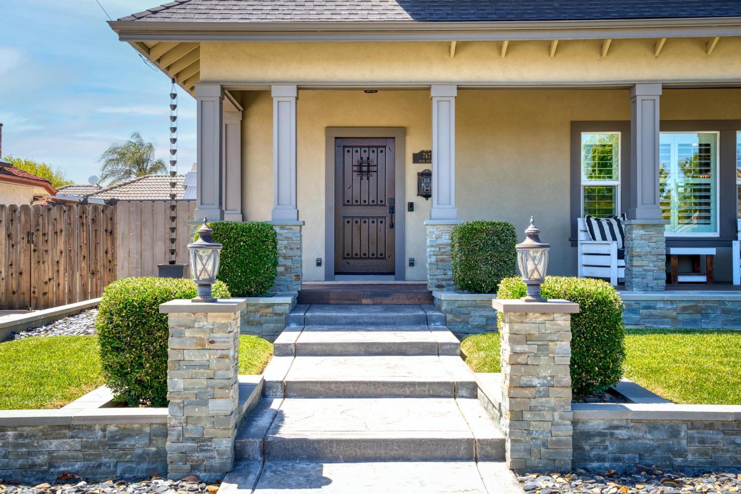 747 Palm Ave, Ripon, CA 95366