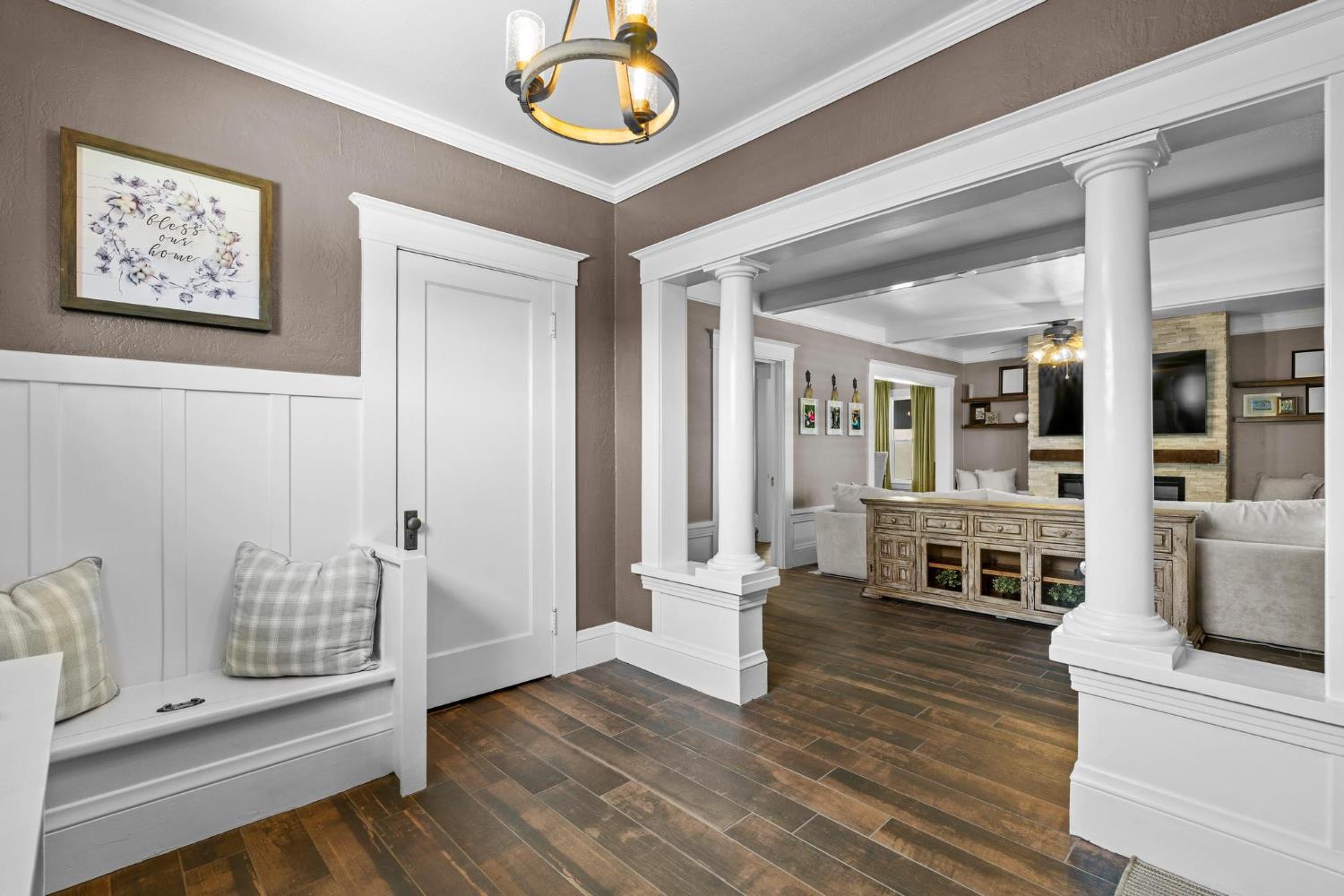 747 Palm Ave, Ripon, CA 95366