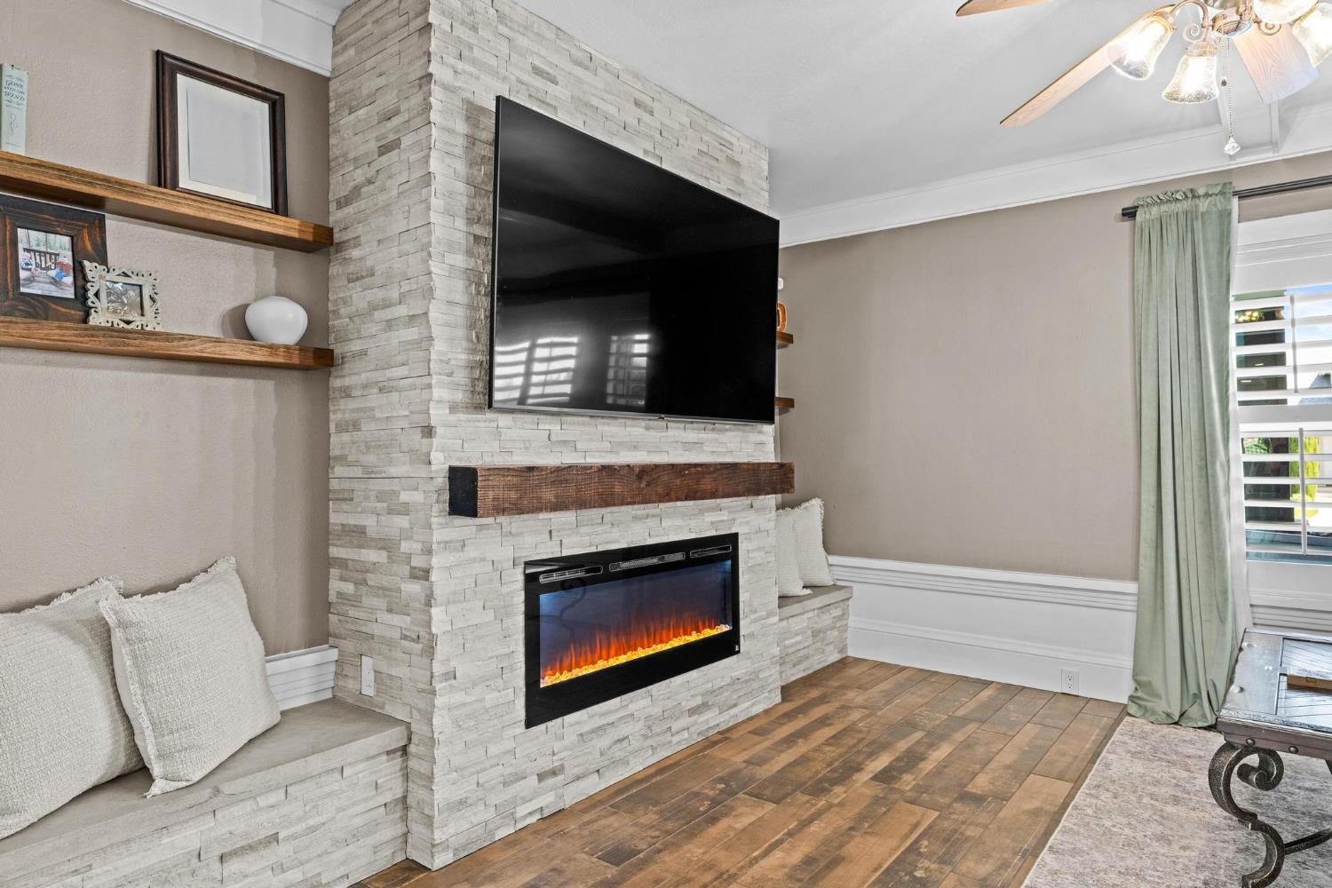 747 Palm Ave, Ripon, CA 95366