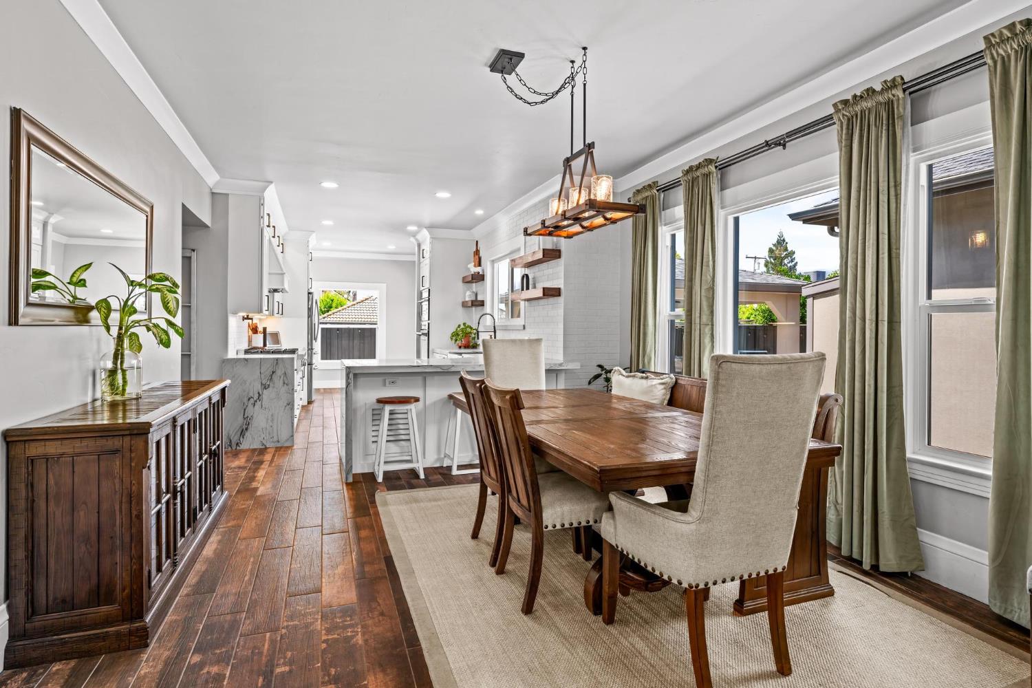 747 Palm Ave, Ripon, CA 95366