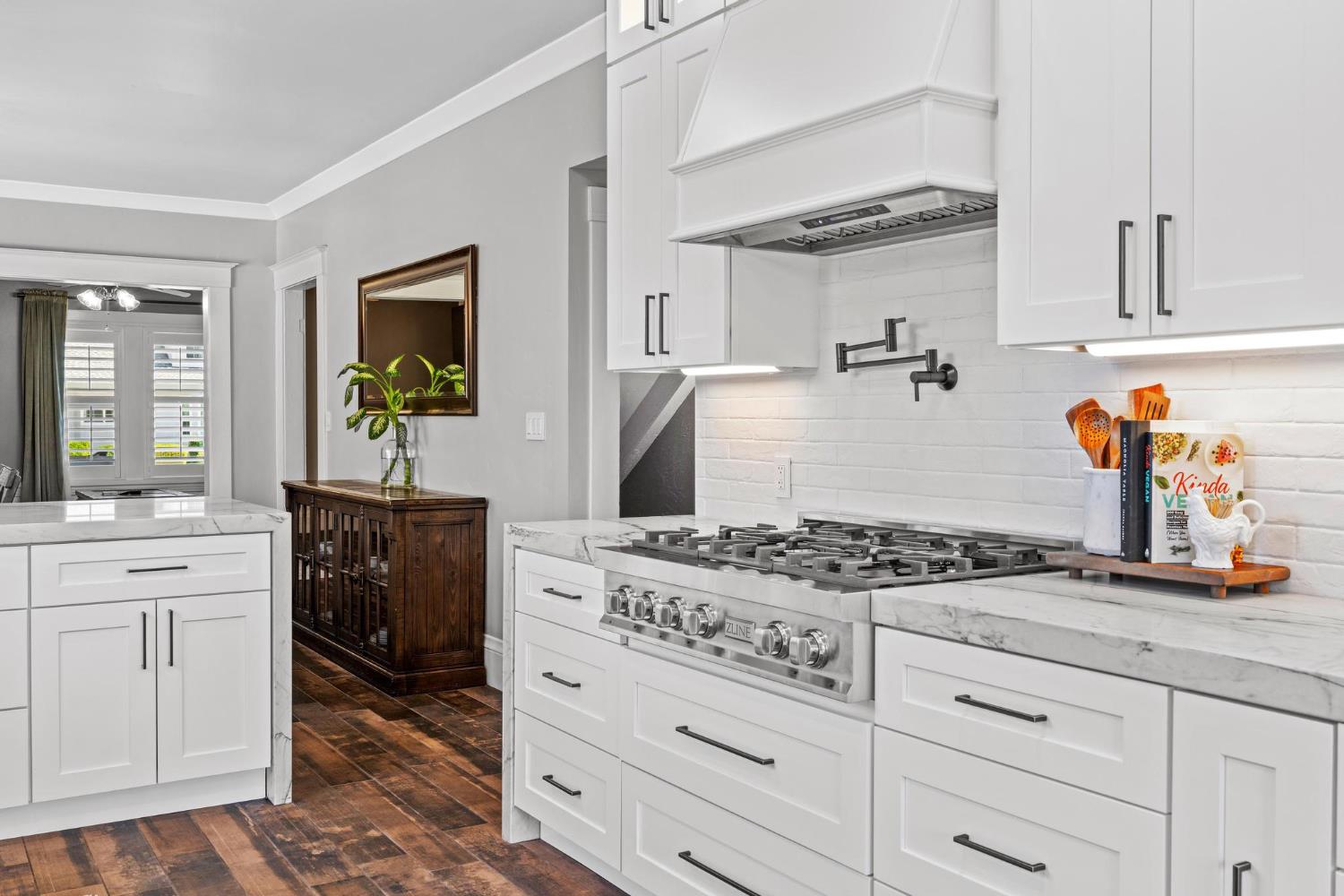 747 Palm Ave, Ripon, CA 95366