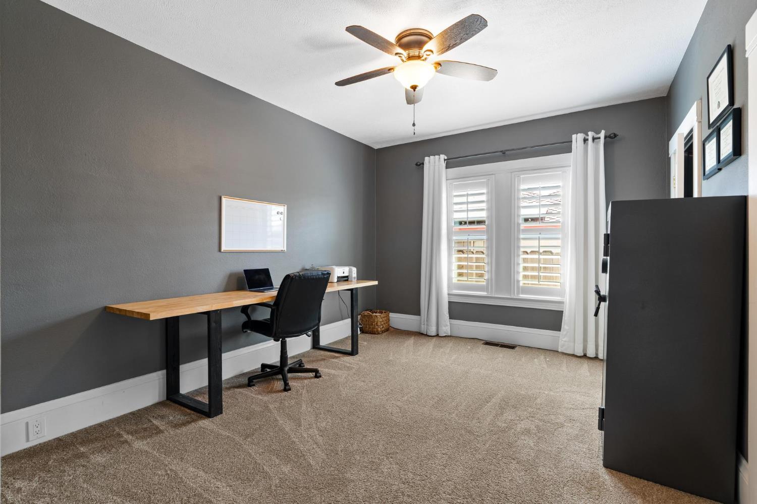 747 Palm Ave, Ripon, CA 95366