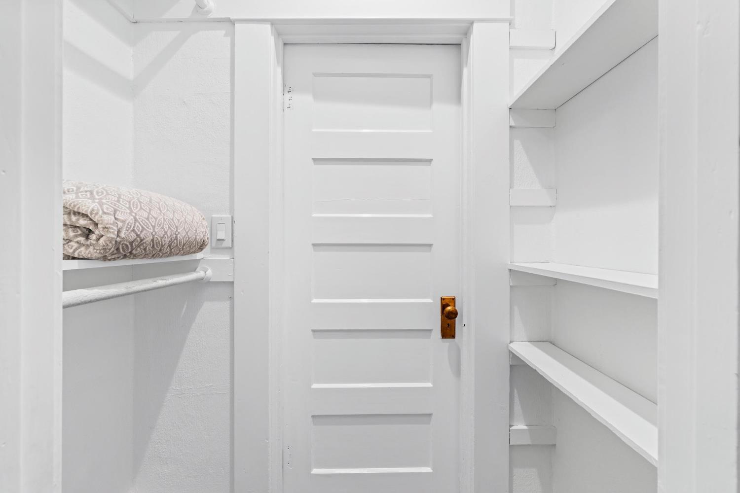 747 Palm Ave, Ripon, CA 95366