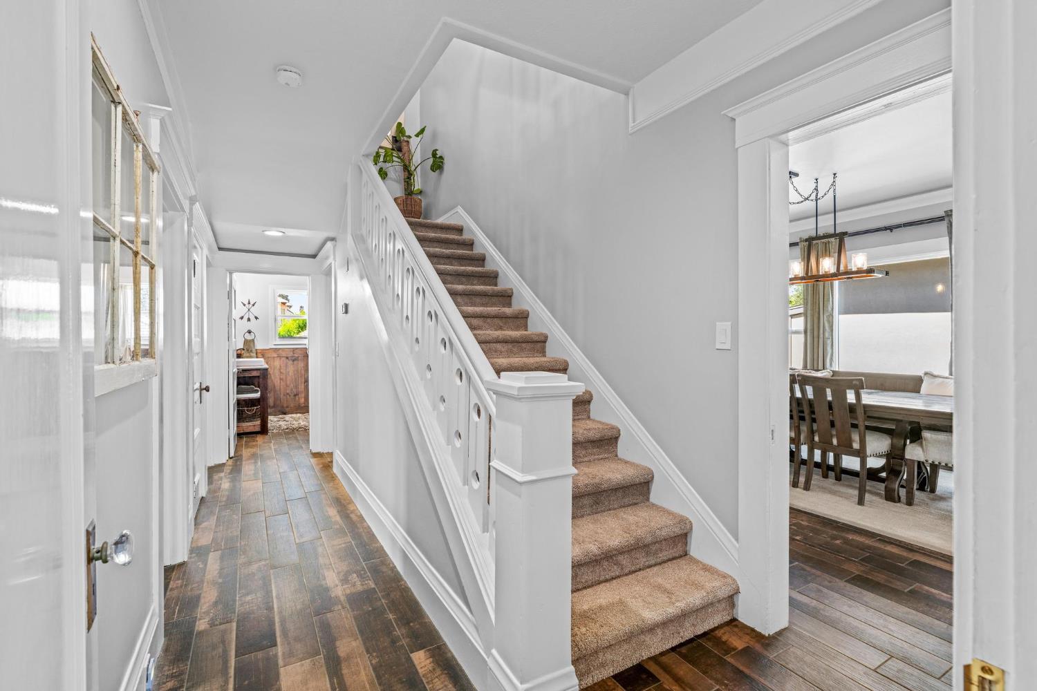 747 Palm Ave, Ripon, CA 95366