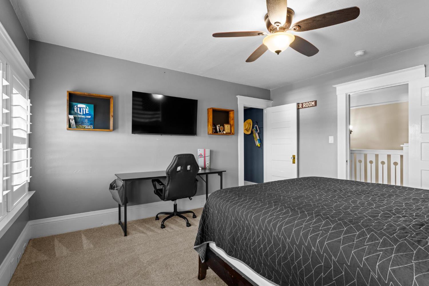 747 Palm Ave, Ripon, CA 95366