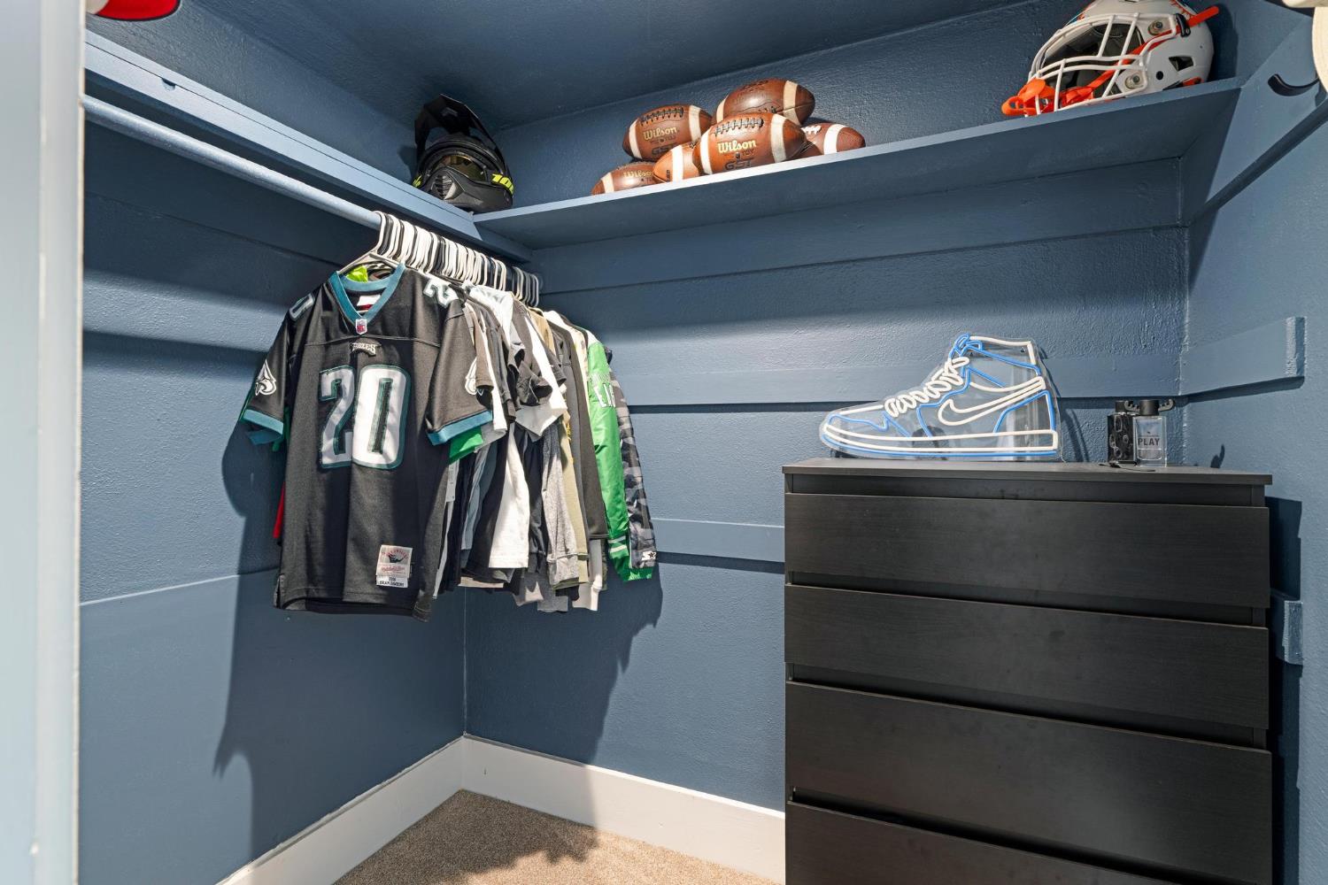 747 Palm Ave, Ripon, CA 95366