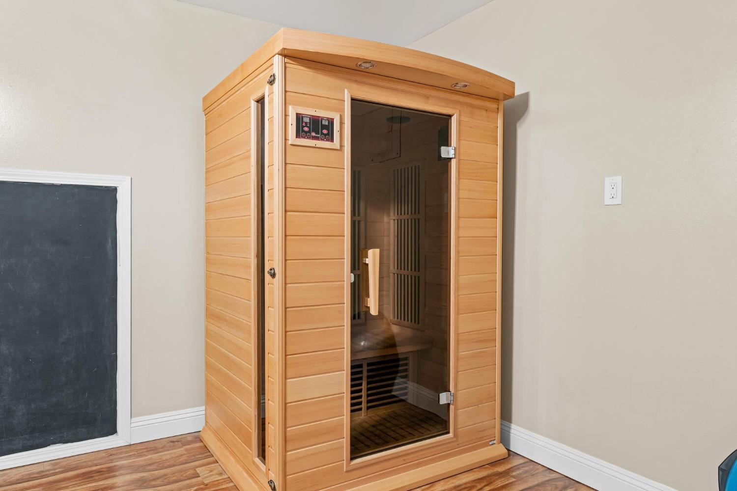 747 Palm Ave, Ripon, CA 95366