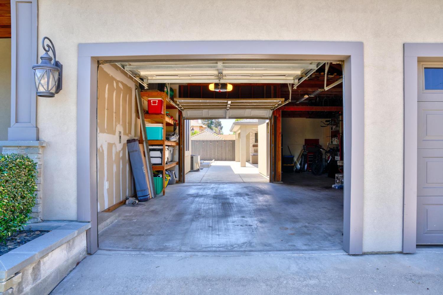 747 Palm Ave, Ripon, CA 95366