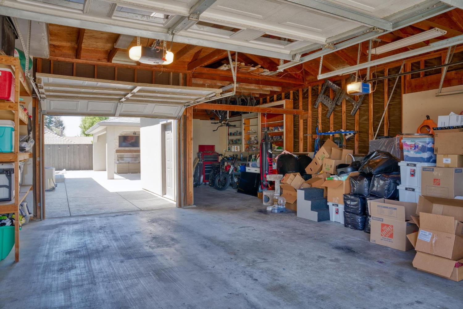 747 Palm Ave, Ripon, CA 95366