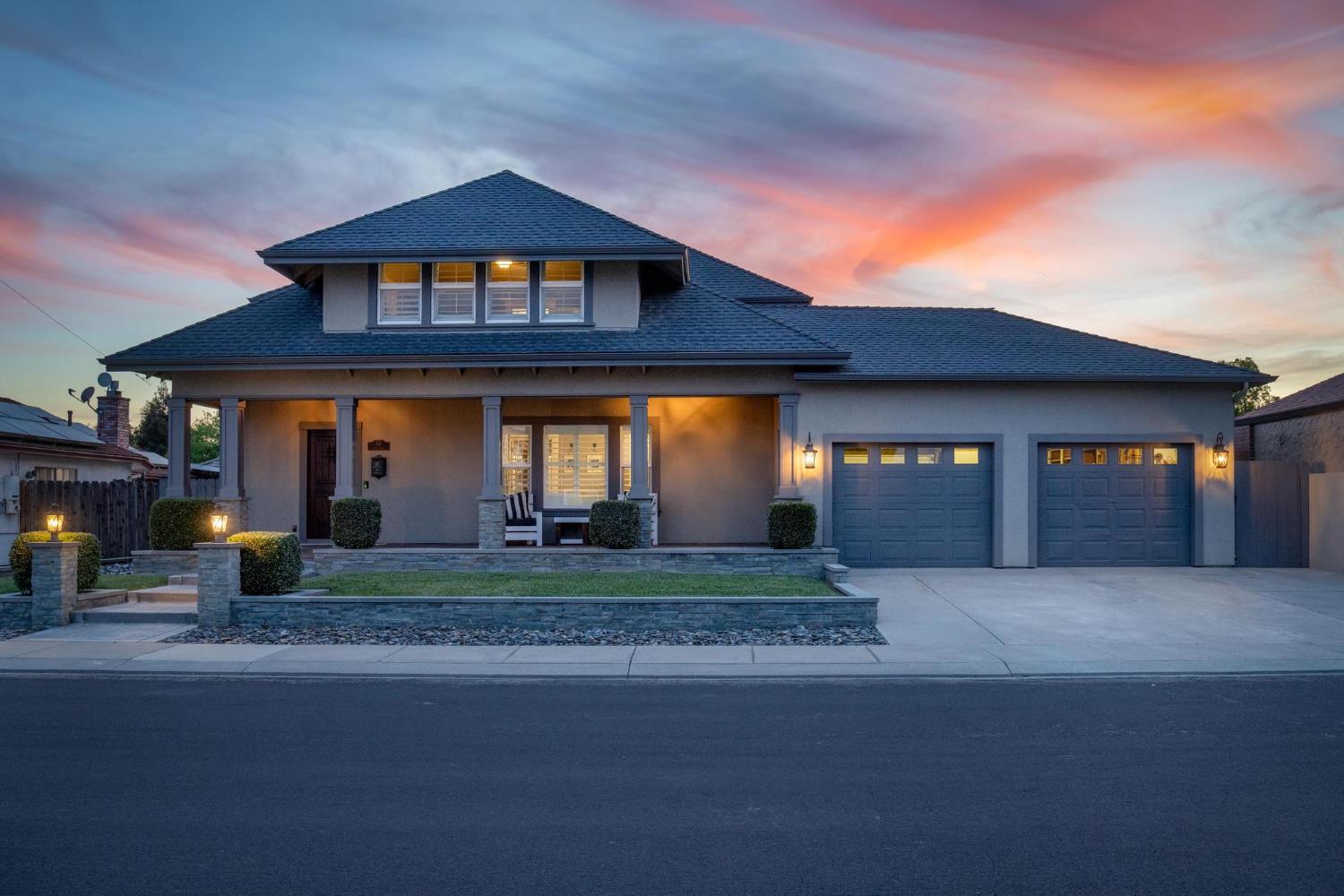 747 Palm Ave, Ripon, CA 95366