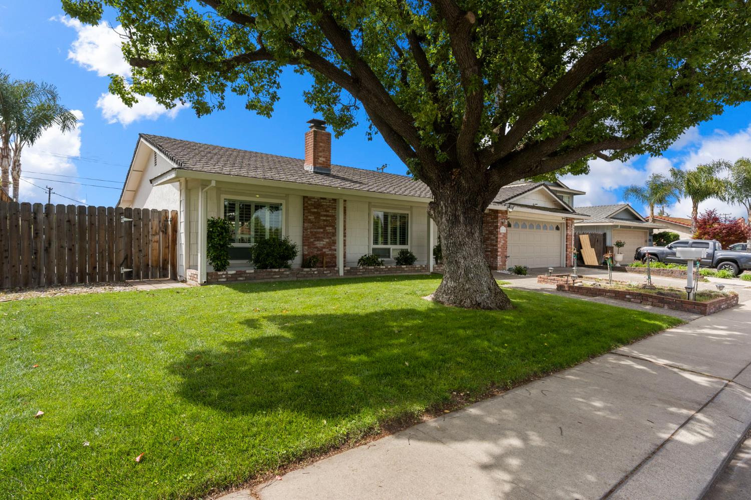 1018 E Edison, Manteca, CA 95336