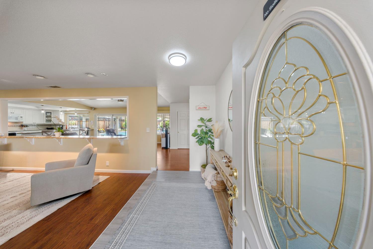 1018 E Edison, Manteca, CA 95336