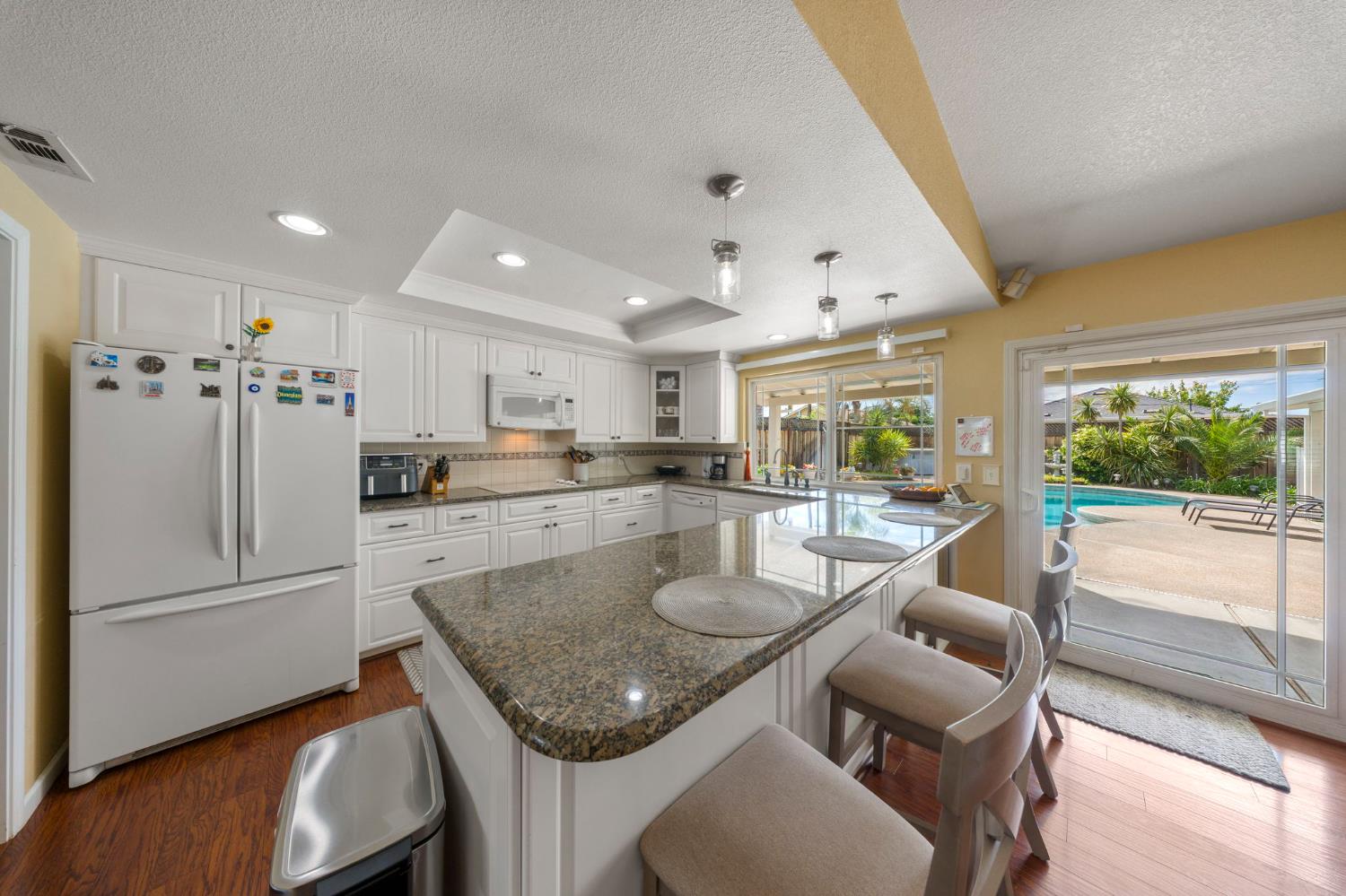 1018 E Edison, Manteca, CA 95336