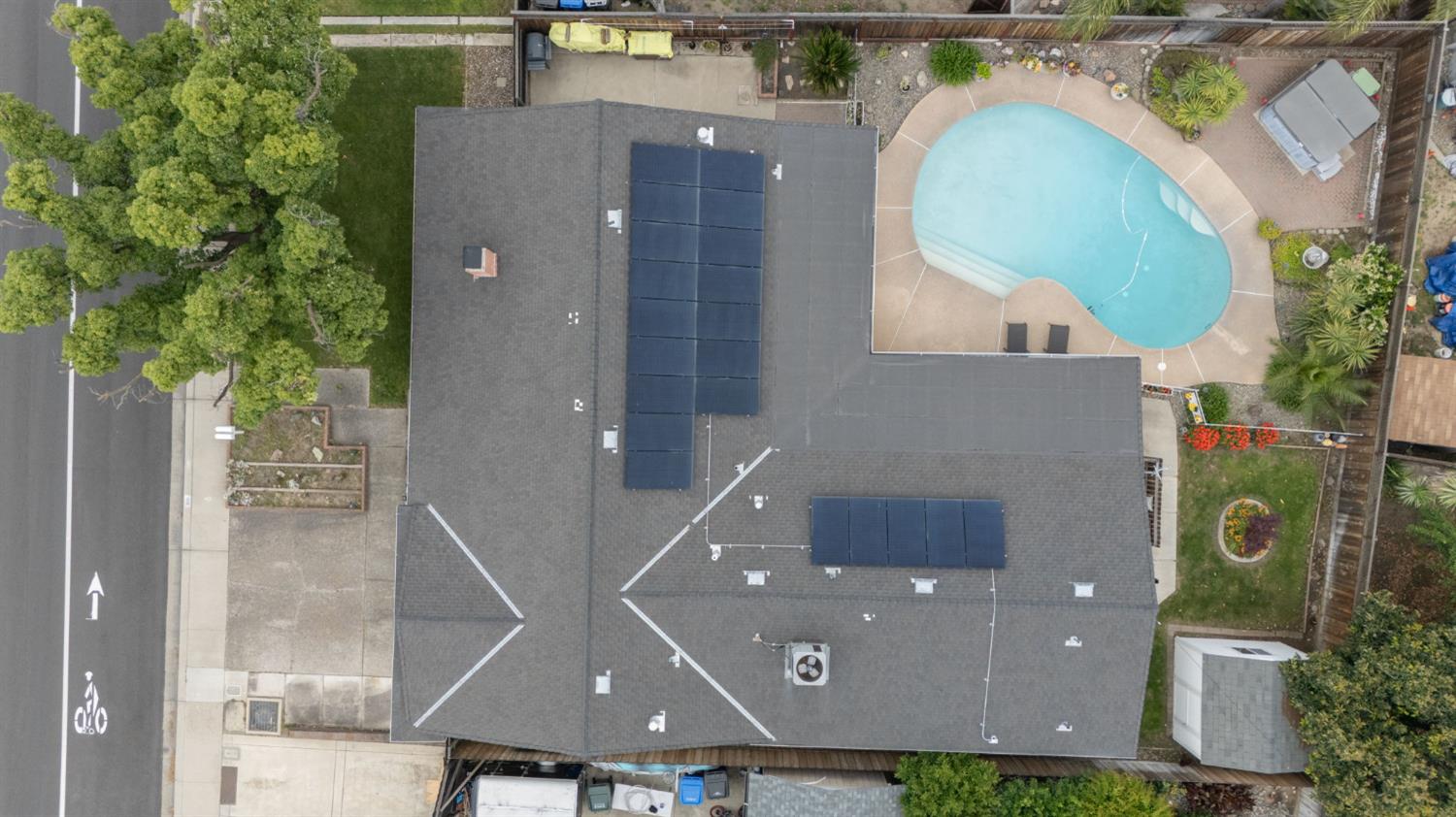 1018 E Edison, Manteca, CA 95336