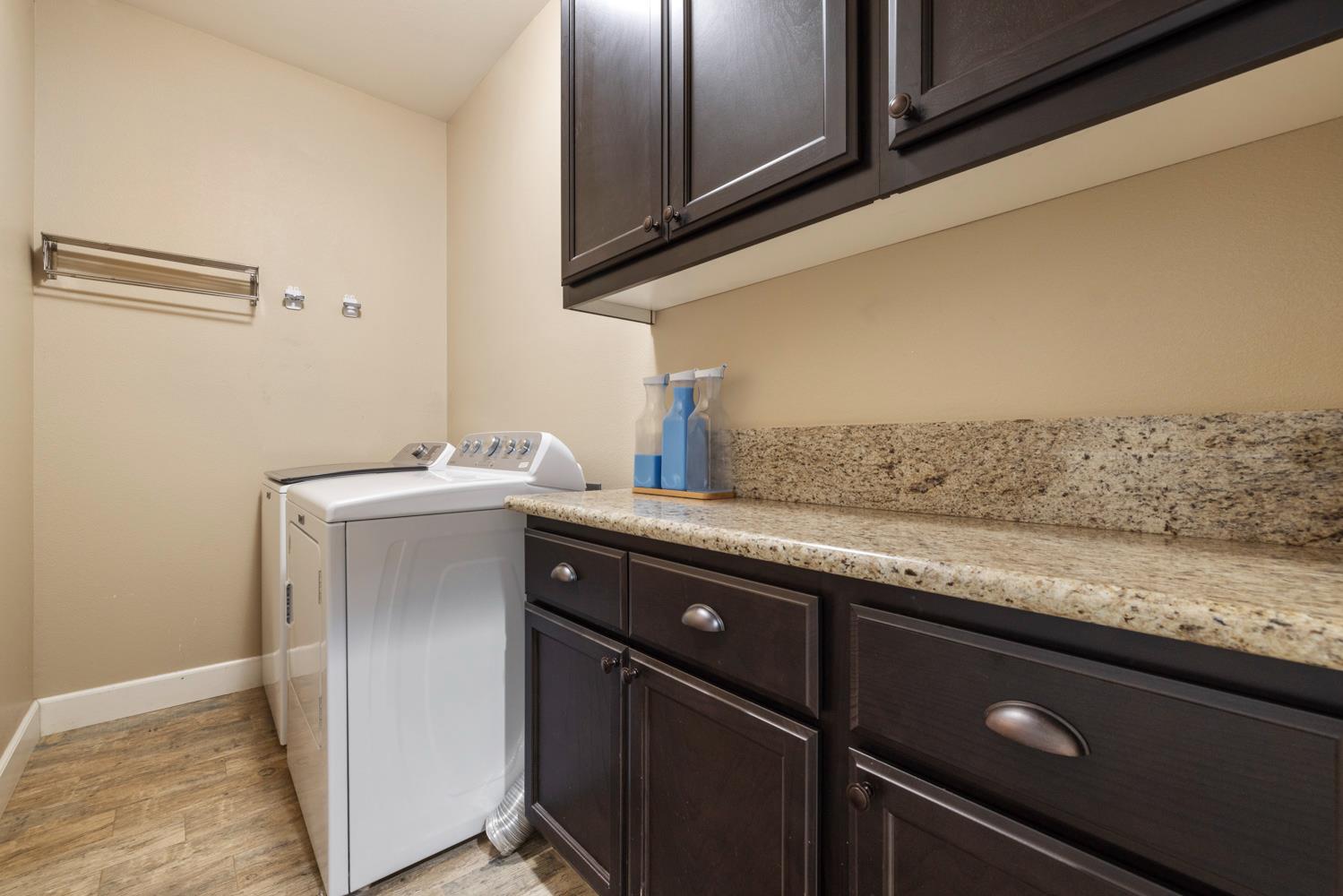 4043 Wood Creek Ct, Merced, CA 95348