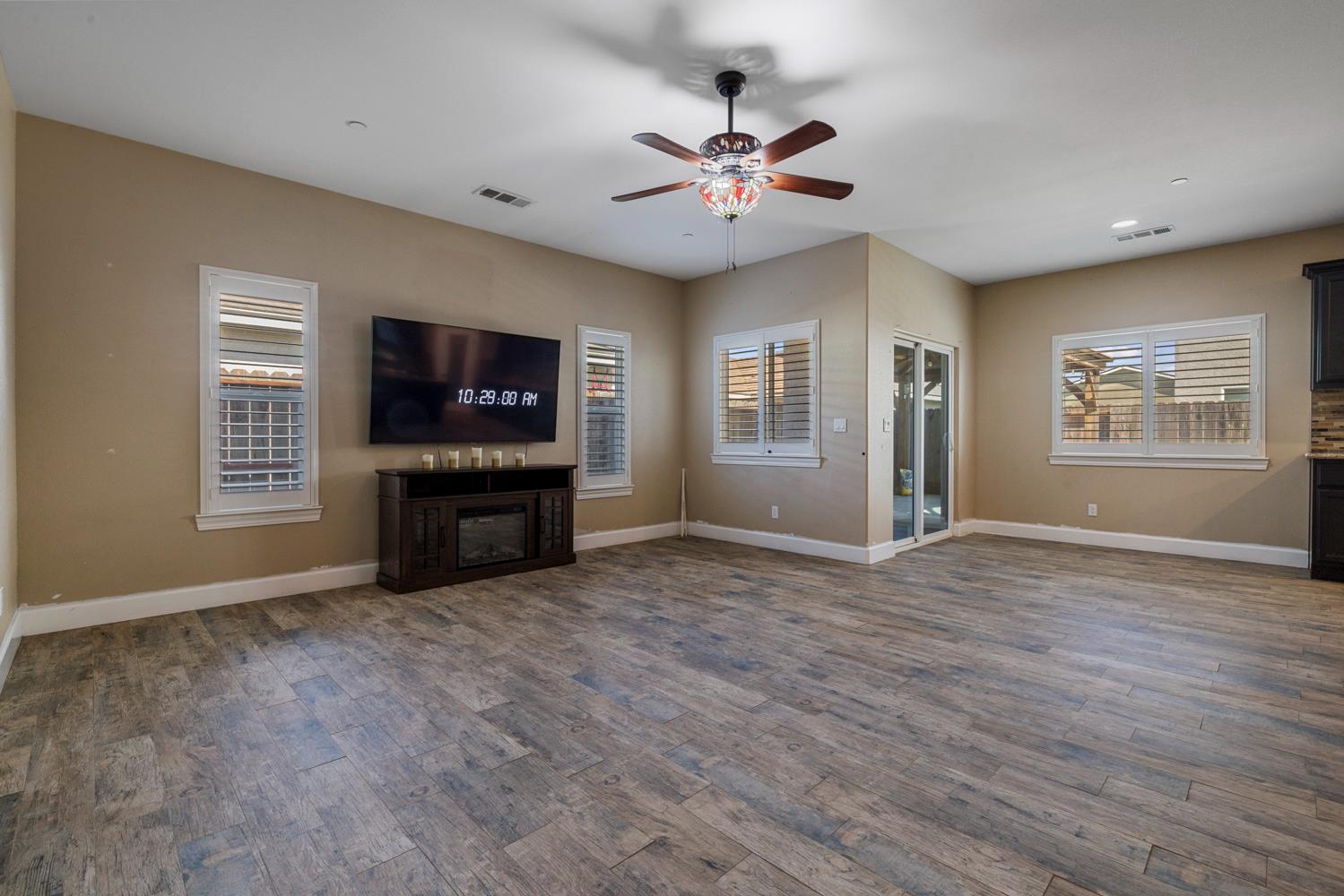 4043 Wood Creek Ct, Merced, CA 95348