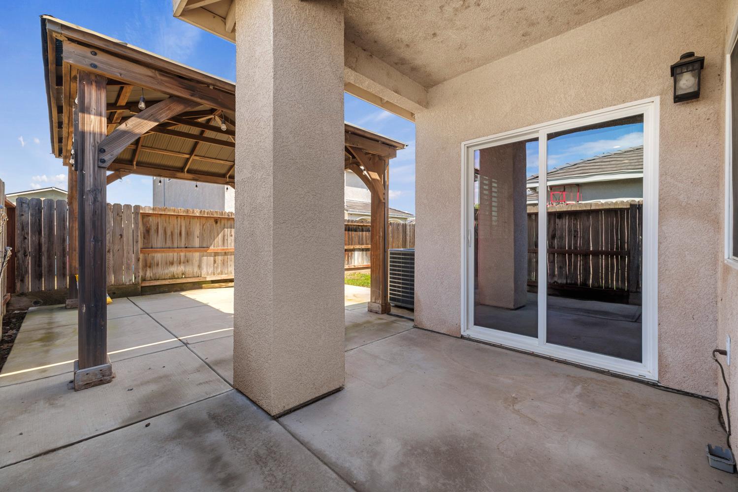 4043 Wood Creek Ct, Merced, CA 95348