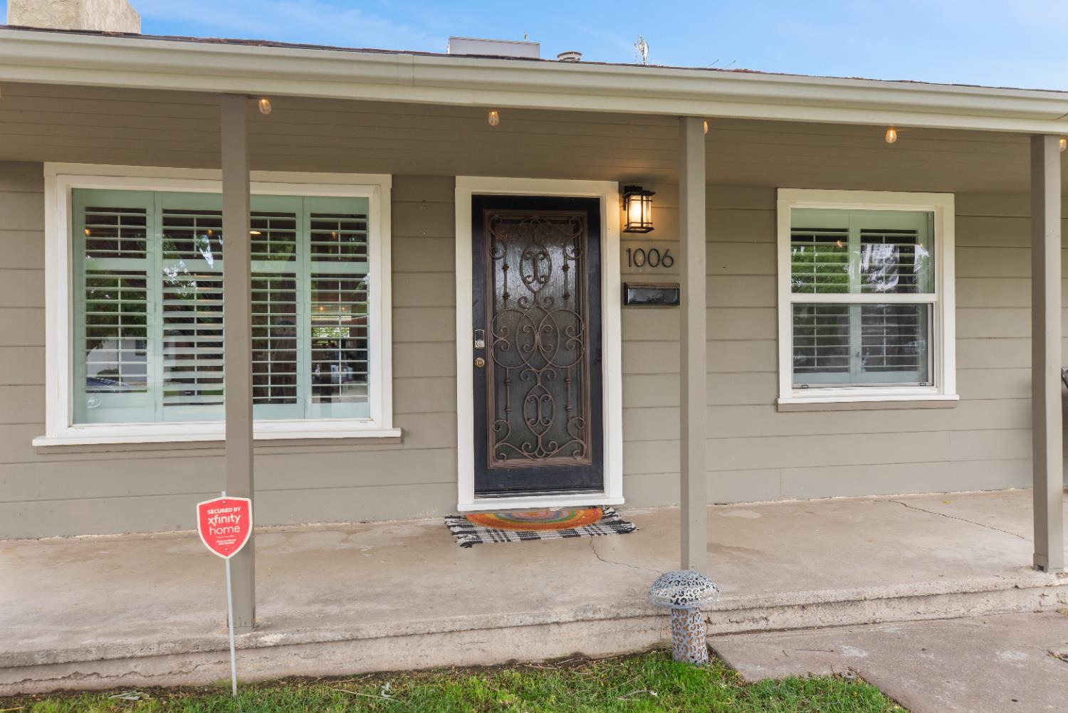 1006 Magnolia St, Oakdale, CA 95361