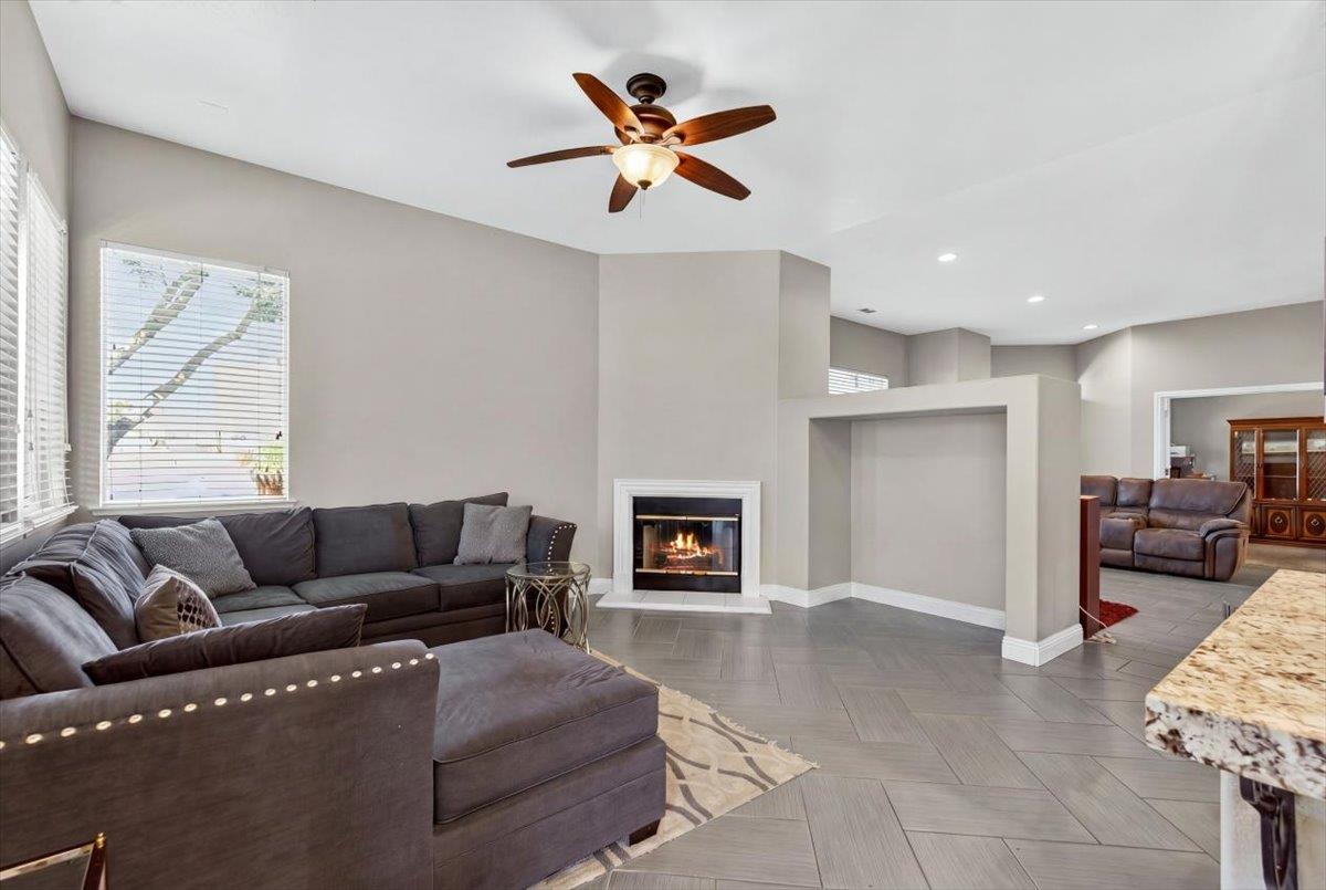 3400 Sleepy Hollow Ln, Modesto, CA 95355