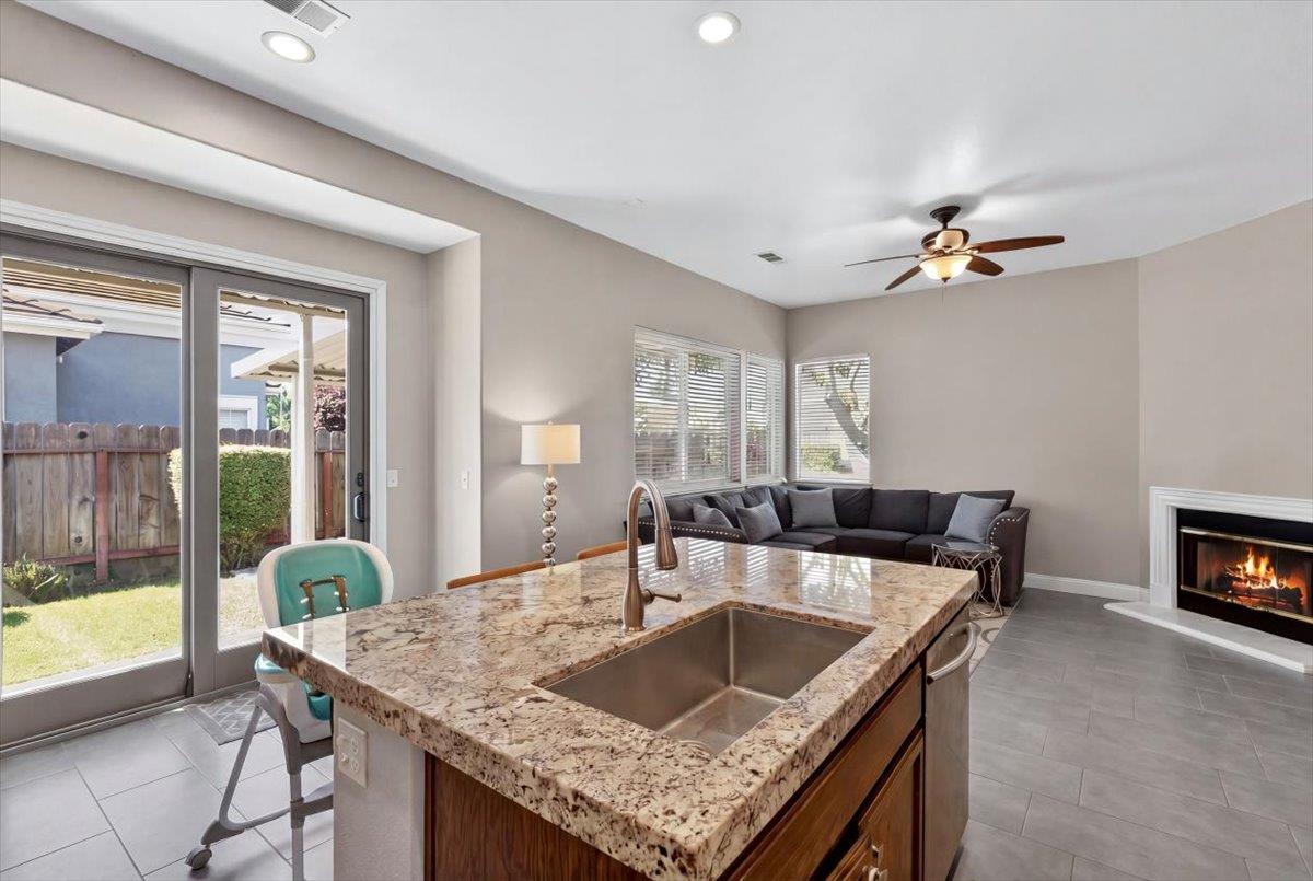 3400 Sleepy Hollow Ln, Modesto, CA 95355