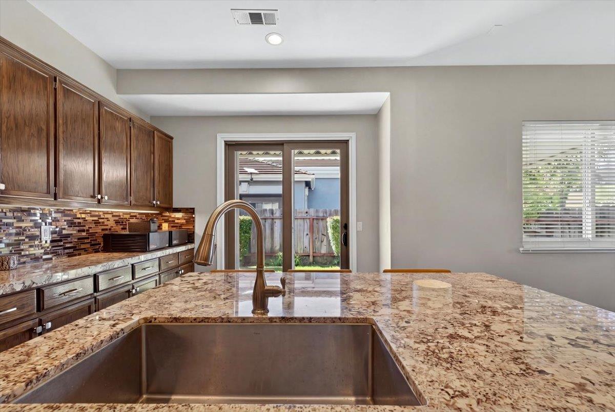 3400 Sleepy Hollow Ln, Modesto, CA 95355