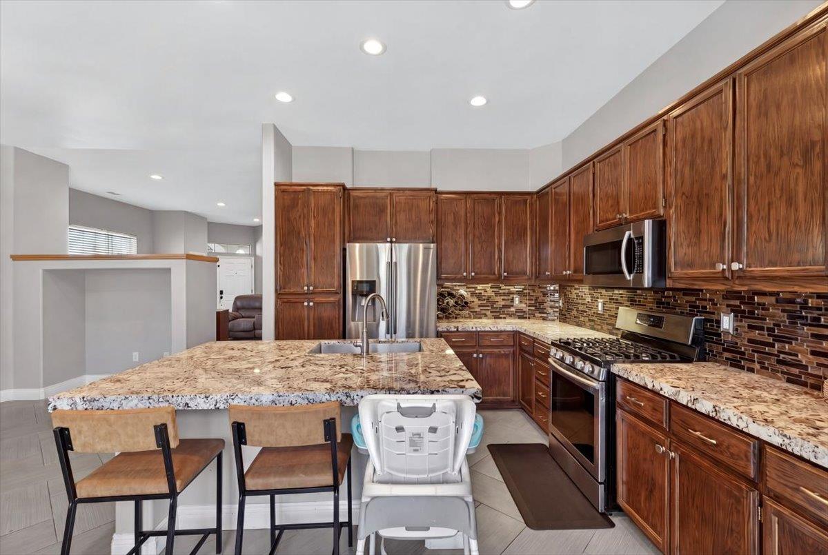 3400 Sleepy Hollow Ln, Modesto, CA 95355