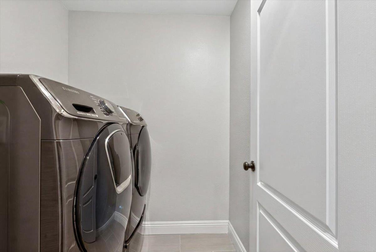 3400 Sleepy Hollow Ln, Modesto, CA 95355